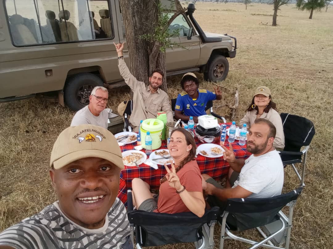 Serengeti national park safari tours to experience different animals